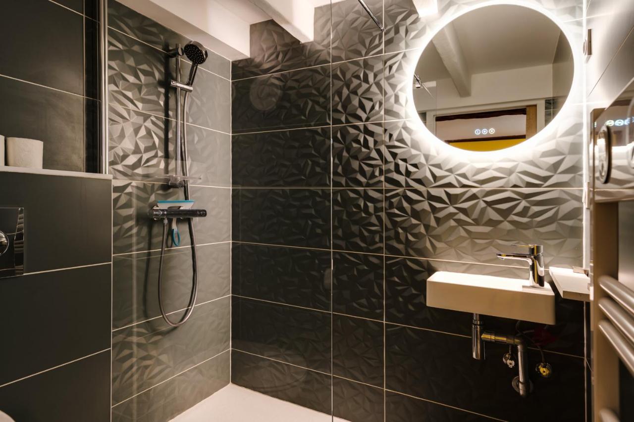 Le Septqatre - Grand Triplex Au Coeur De La Vieille Ville Annecy Extérieur photo